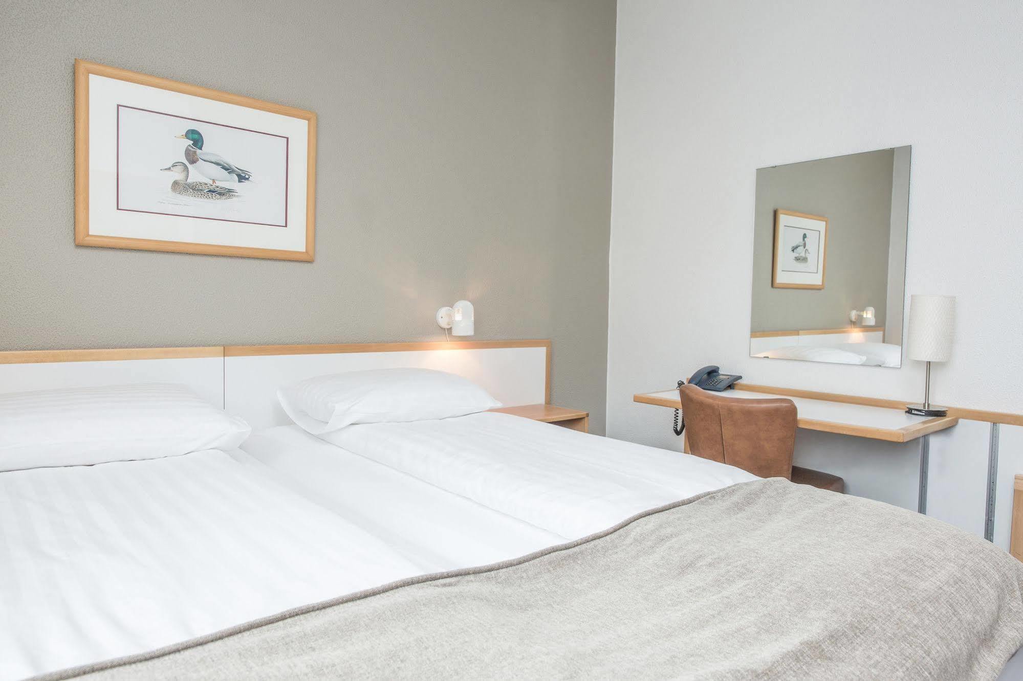 Hotel Nordurland By Keahotels آكيورِيْري المظهر الخارجي الصورة