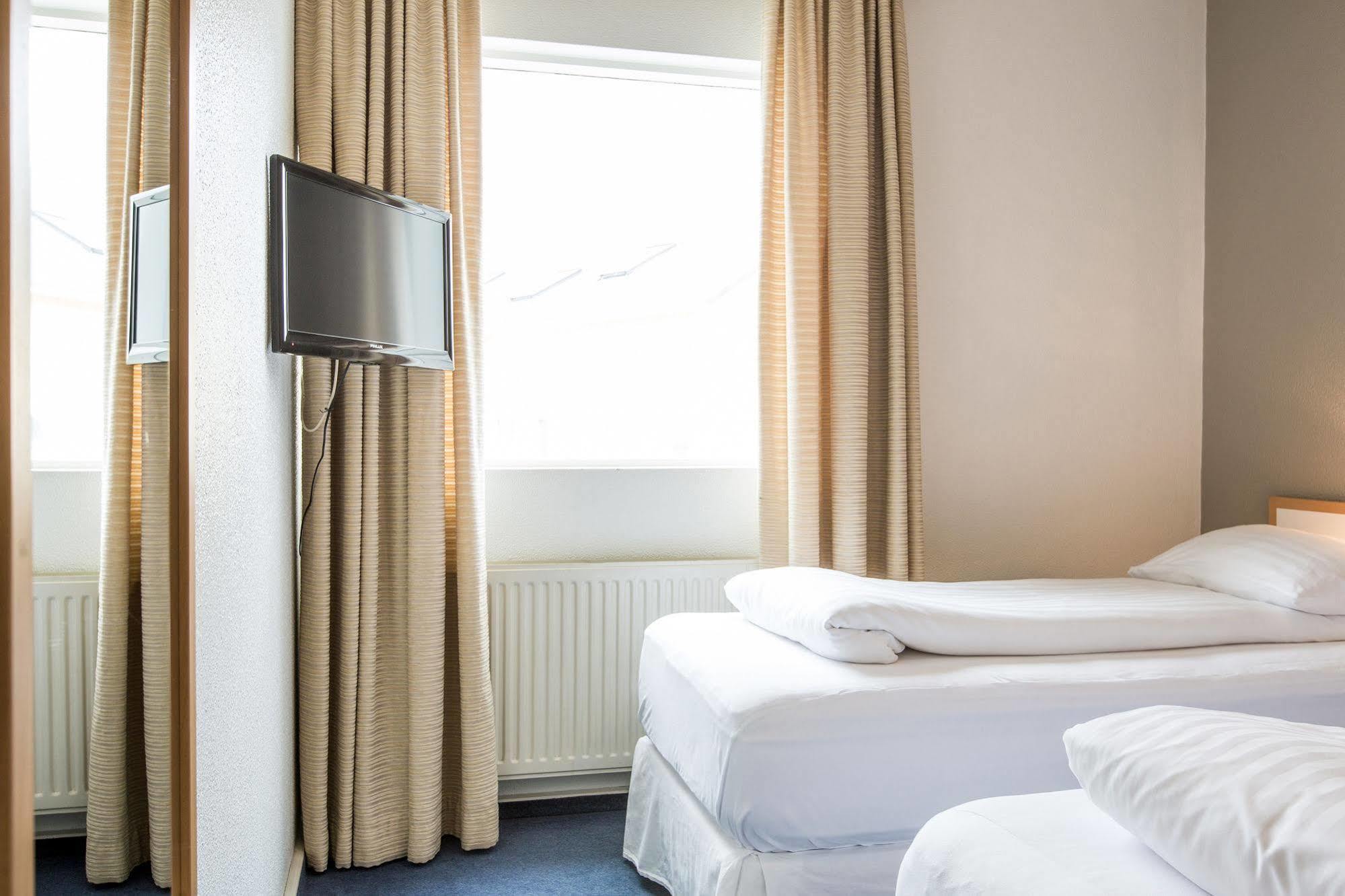 Hotel Nordurland By Keahotels آكيورِيْري المظهر الخارجي الصورة